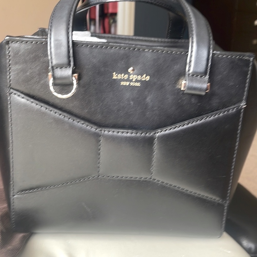 Kate Spade tote, used, in a good condition